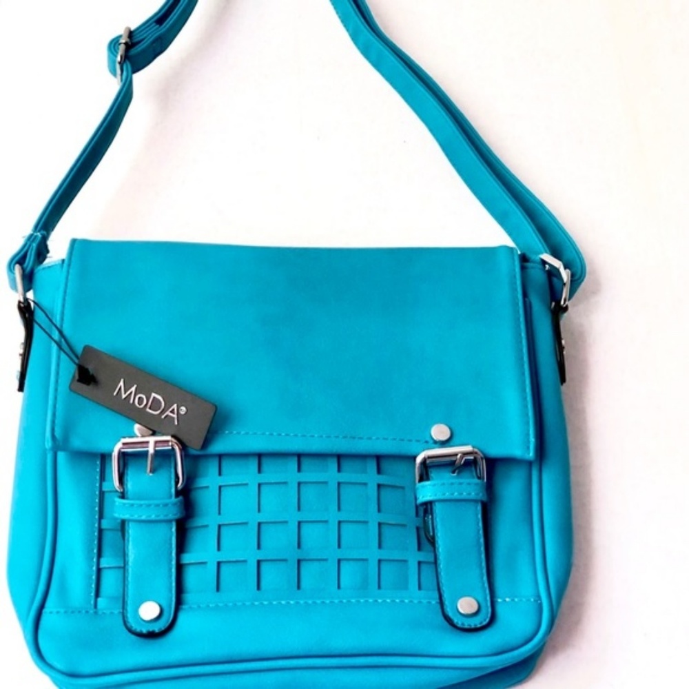MoDA New York Square Crossbody Bag - Picture 3 of 6